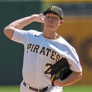 Sideways 8th inning costs Pirates during frustrating loss against