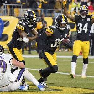 Ben Roethlisberger gets warm welcome on ice as Penguins honor