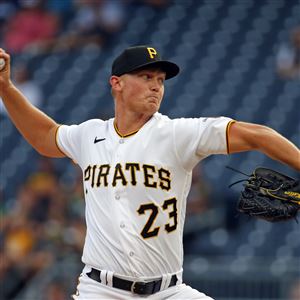 Pirates lose late lead in defeat to Braves