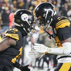 Helmet Stalker on X: Steelers QB Ben Roethlisberger wore James