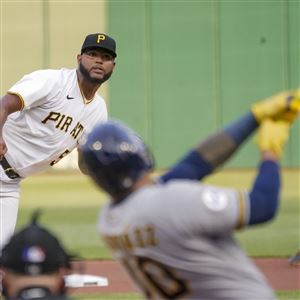 Reports: Pirates finalizing deal to trade INF Rodolfo Castro to Phillies