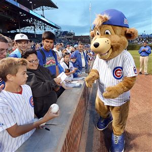 Pirates or Cubs: Who will wave victory flag tonight?