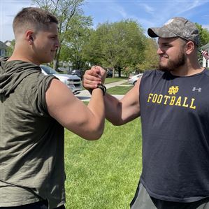 Aaron Donald hosts annual youth camp back home in Pittsburgh