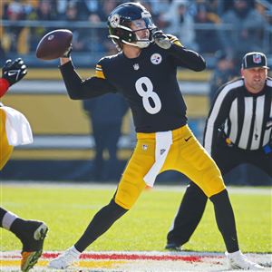 Pittsburgh Steelers inside linebacker Joe Schobert (93) reacts on defense  during an NFL football game, Sunday, Oct. 17, 2021 in Pittsburgh. (AP  Photo/Matt Durisko Stock Photo - Alamy