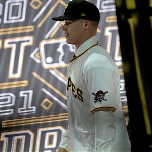 Pirates top pick Meadows agrees to terms