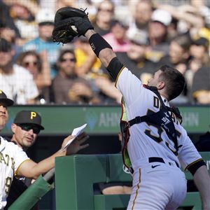 Who woulda thought?': Former Pirates Jacob Stallings, Josh Bell savor  special night at PNC Park