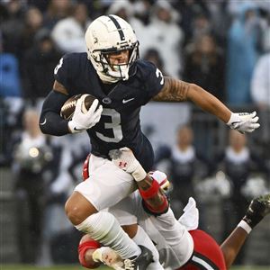 Penn State's Franklin backs QB Clifford amid calls for Allar