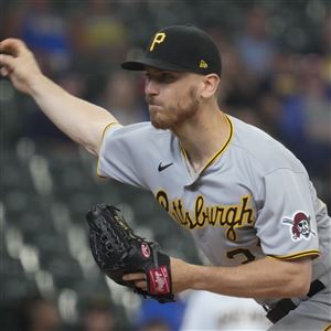 Pitching change proves costly for Pirates in 5-2 loss to Brewers