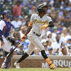 Oneil Cruz to the Yankees confirmed”, “He's a Yankee already wow” - New  York Yankees fans have high hopes after Pirates rookie phenom Oneil Cruz  interacts with his namesake and Yankees legend