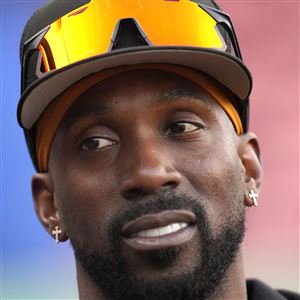 Fans rejoice as Andrew McCutchen returns to Pittsburgh Pirates: Nostalgia  gonna hit, He never looked right in any other jersey
