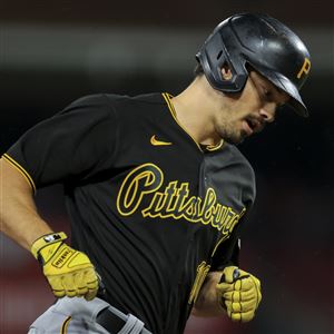 Photo: Pittsburgh Pirates Outfielders Celebrates 5-3 Win Against Cardinals  - PIT2022100518 