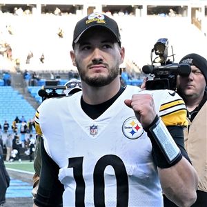 Steelers damage Panthers' playoff hopes with win behind Jaylen Warren,  Mitch Trubisky