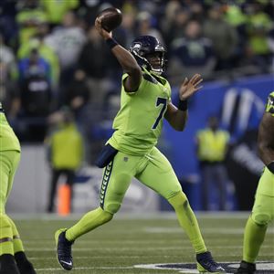 Weekend football betting guide: Why the under is a strong play in  Steelers-Seahawks