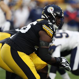 Steeler Captain, Maurkice Pouncey, Wears Slain Officers Name on Helmet