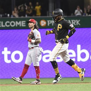 MLB suspends Pittsburgh Pirates' Rololfo Castro for viral cellphone moment