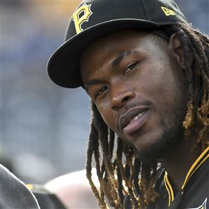 Pirates get brutal Ke'Bryan Hayes blow right after agreeing to $70