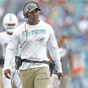 Ron Cook: Mike Tomlin makes a statement with Brian Flores hire