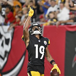 PFF grades: Dan Moore Jr. scores a 3.5/100 — really — as Steelers' pass  blocking is NFL's worst by a mile