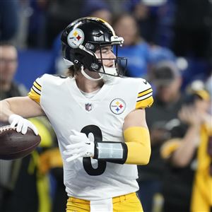 Steelers vs. Colts score, takeaways: Kenny Pickett propels Pittsburgh to  road win on 'Monday Night Football' 