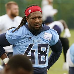 Atlanta Falcons linebacker Bud Dupree (48) works during the first