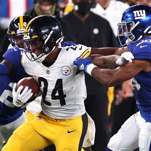 JuJu Smith-Schuster, James Conner injuries: Steelers lose to Browns -  Sports Illustrated