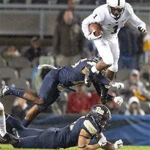 September 8th, 2018: Pitt #8 Kenny Pickett during the Pitt Panthers vs Penn  State game at Heinz Field in Pittsburgh, PA. Jason Pohuski/CSM Stock Photo  - Alamy