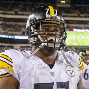 Steelers tackle Marcus Gilbert, shown here against the Eagles in September, was fined for a penalty against the Bengals.