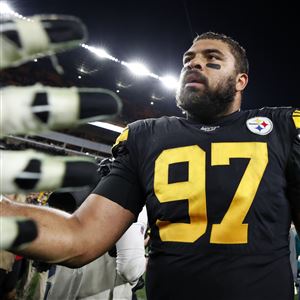 Steelers' Villanueva Donates Jersey Proceeds To Military Groups