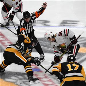 Pittsburgh Penguins face Chicago Blackhawks in home opener