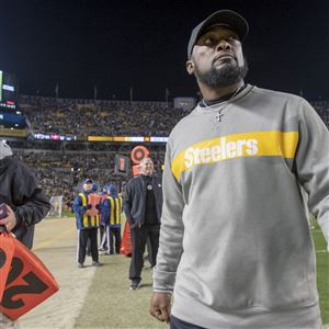 September 16th, 2018: Head Coach Mike Tomlin and Ramon Foster #73 during  the Pittsburgh Steelers vs Kansas City Chiefs game at Heinz Field in  Pittsburgh, PA. Jason Pohuski/CSM Stock Photo - Alamy