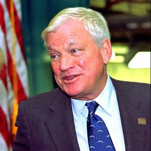 Richard Mellon Scaife's will also divided control of trust funds that held more than $700 million between the Sarah Scaife Foundation and the Allegheny Foundation.