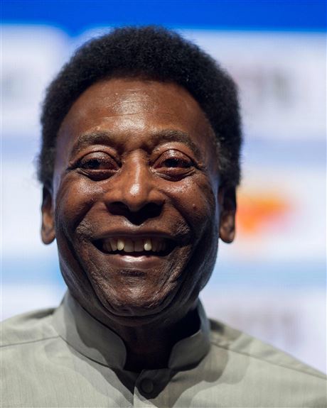 Pelé, Brazilian soccer star and 3-time World Cup winner, dies at 82