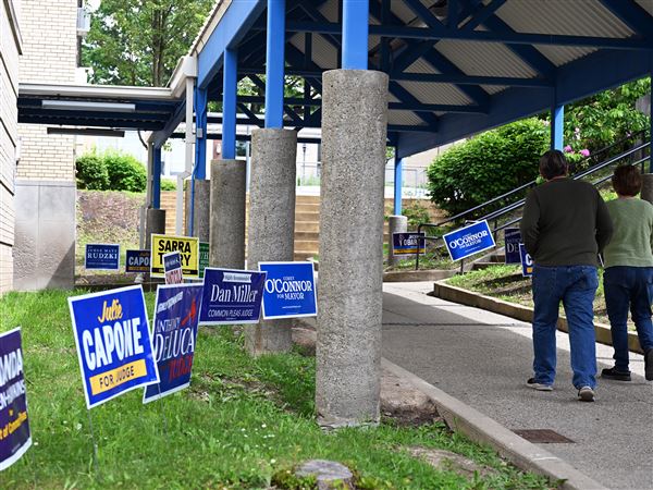 Voters make their way into Mifflin Elementary School to cast their ballots in the Pennsylvania primary on Tuesday, May 20, 2025. 