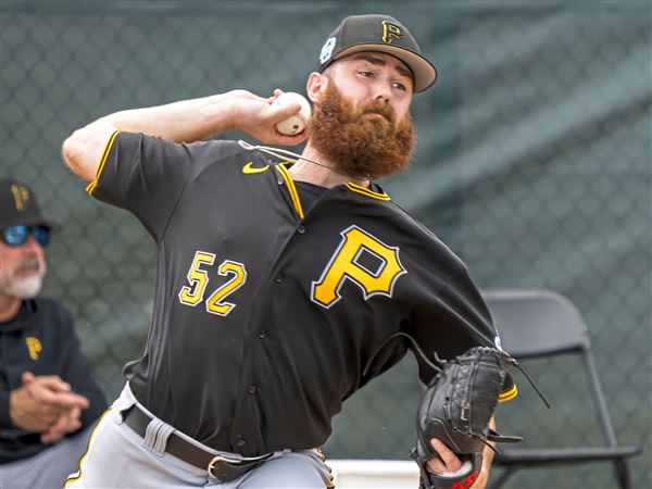 Colin Selby struggles in eighth as Pirates fall to Marlins