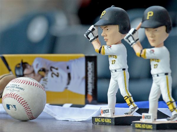 Pittsburgh Pirates Jung Ho Kang Bobblehead