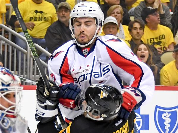 Matt Niskanen says crosscheck to Sidney Crosby unintentional