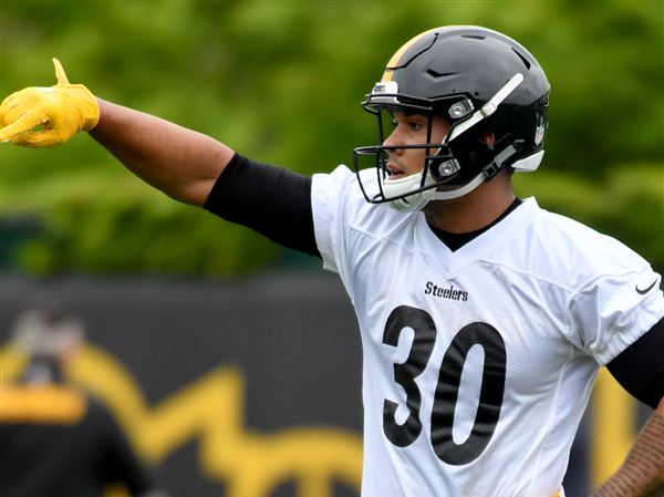 Who is James Conner, and why is he leading the NFL in rookie jersey sales?  