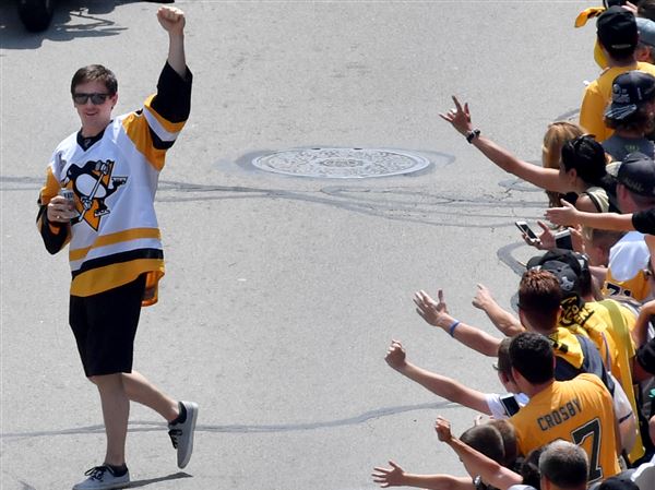 Penguins players are placing their adorable babies on top of the Stanley Cup  