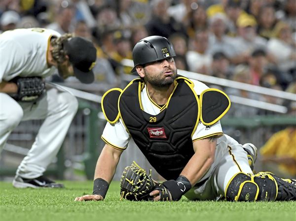 Francisco Cervelli pulls himself from game after continued pain in left  hand