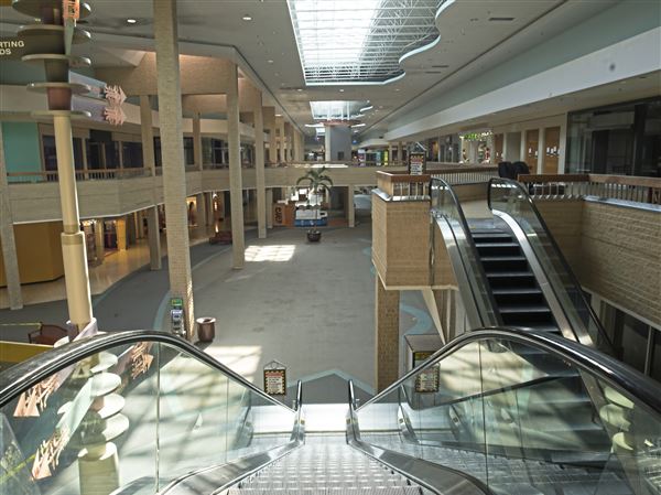 Century III Mall Shut Down By West Mifflin For Being 'Unsafe And  Uninhabitable