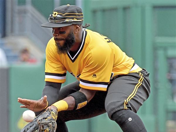 Josh Harrison, Jordy Mercer share Pirates bond