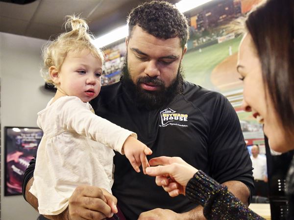 Steelers star Cam Heyward is helping The Pittsburgh Foundation's  #SpreadHope campaign for its Emergency Action Fund