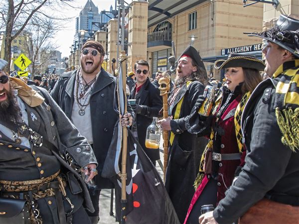 Pirates greats to serve as parade grand marshals