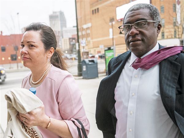 Detroit jury sees Chelsa Wagner block cops in video Pittsburgh