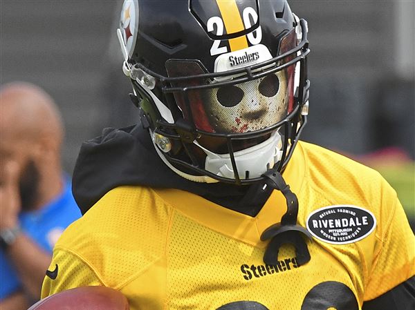 Steelers Cb Cameron Sutton Brings Fear To Otas With Horror