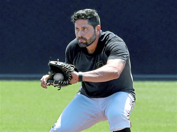 Former Yankees, Pirates catcher Francisco Cervelli joins Padres