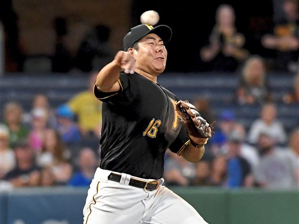 Ex-Pirates infielder Jung-Ho Kang banned for year by Korean