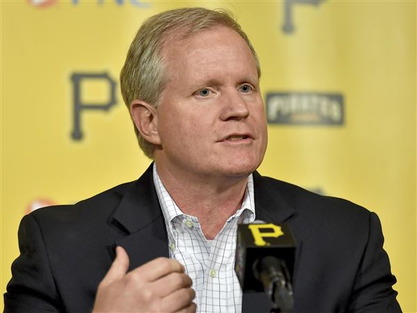 Pirates fire GM Neal Huntington, shake front office again