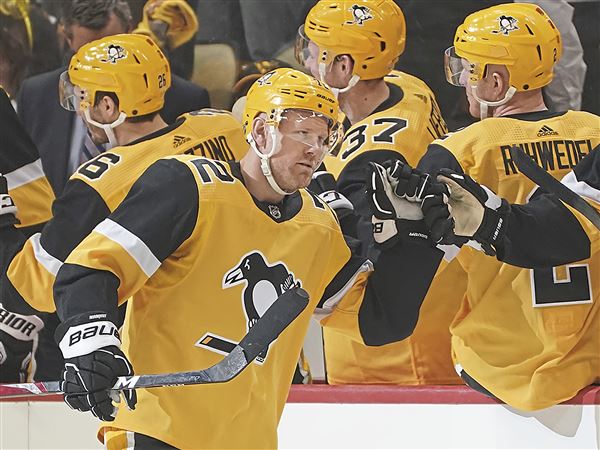 Following lengthy layoff, Penguins Hornqvist ready to battle