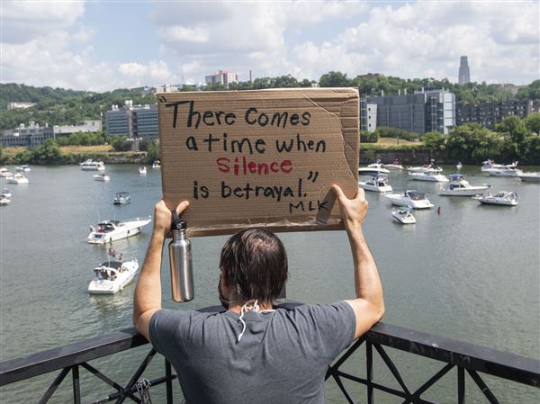 Trump Supporters Hold Fourth Of July Boat Parade Clash With Counter Protesters On North Shore Pittsburgh Post Gazette